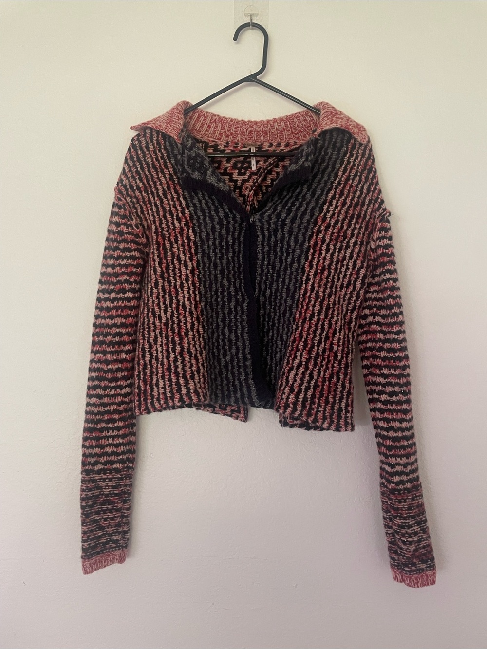 Wool blend open back cropped sweater